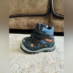 Primigi gore tex toddler boots boys size 22